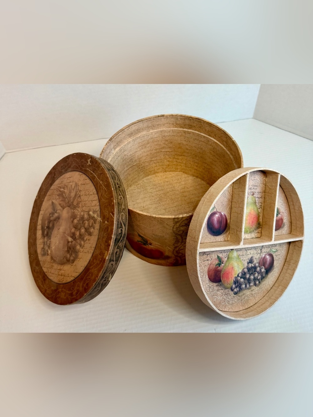 Bountiful Fruit Box with 4 section tray